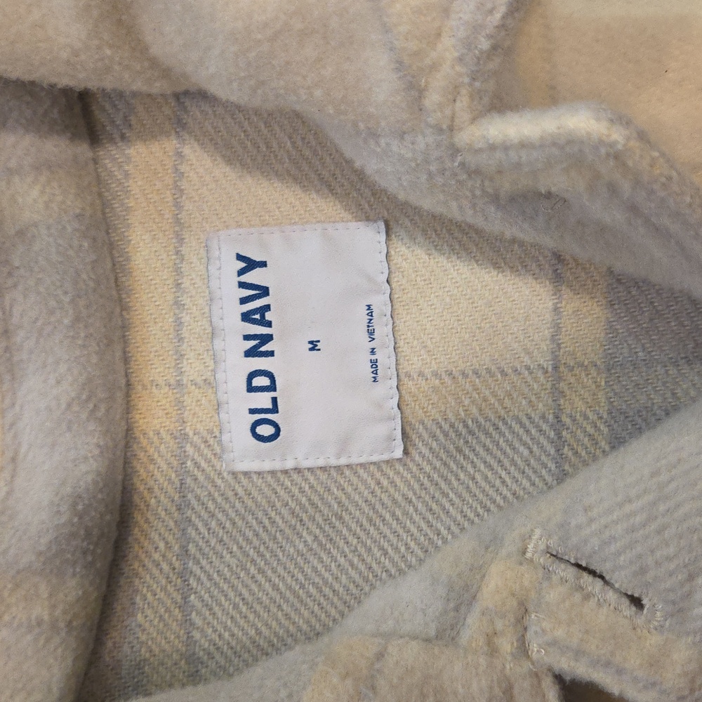 Old Navy Soft-Brushed Utility Shacket - Picture 4 of 8